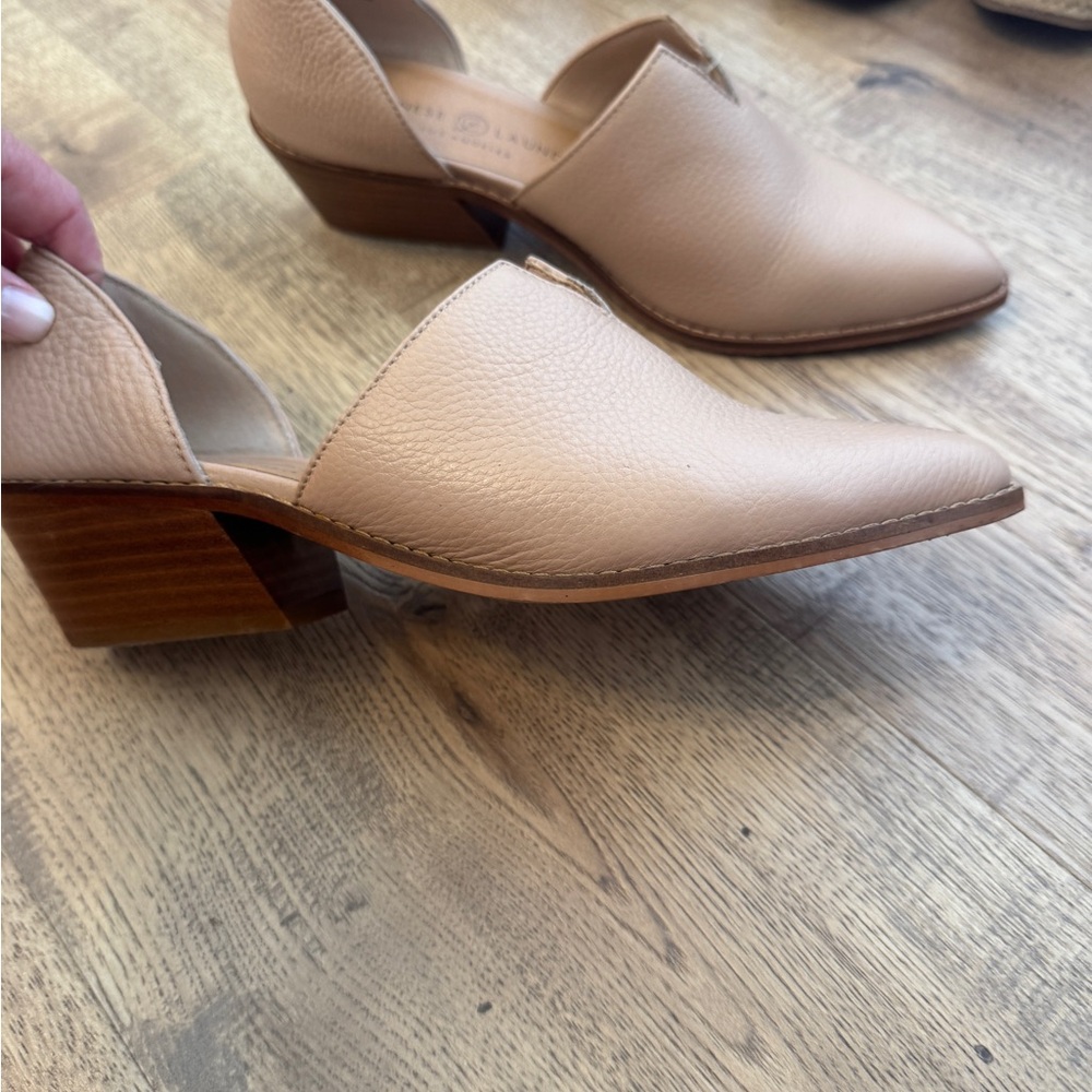 Chinese Laundry Cream Leather Mules